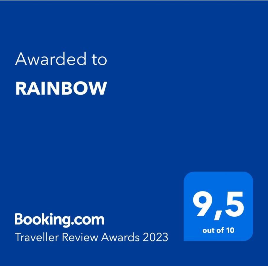 Rainbow Apartment Pula Bagian luar foto