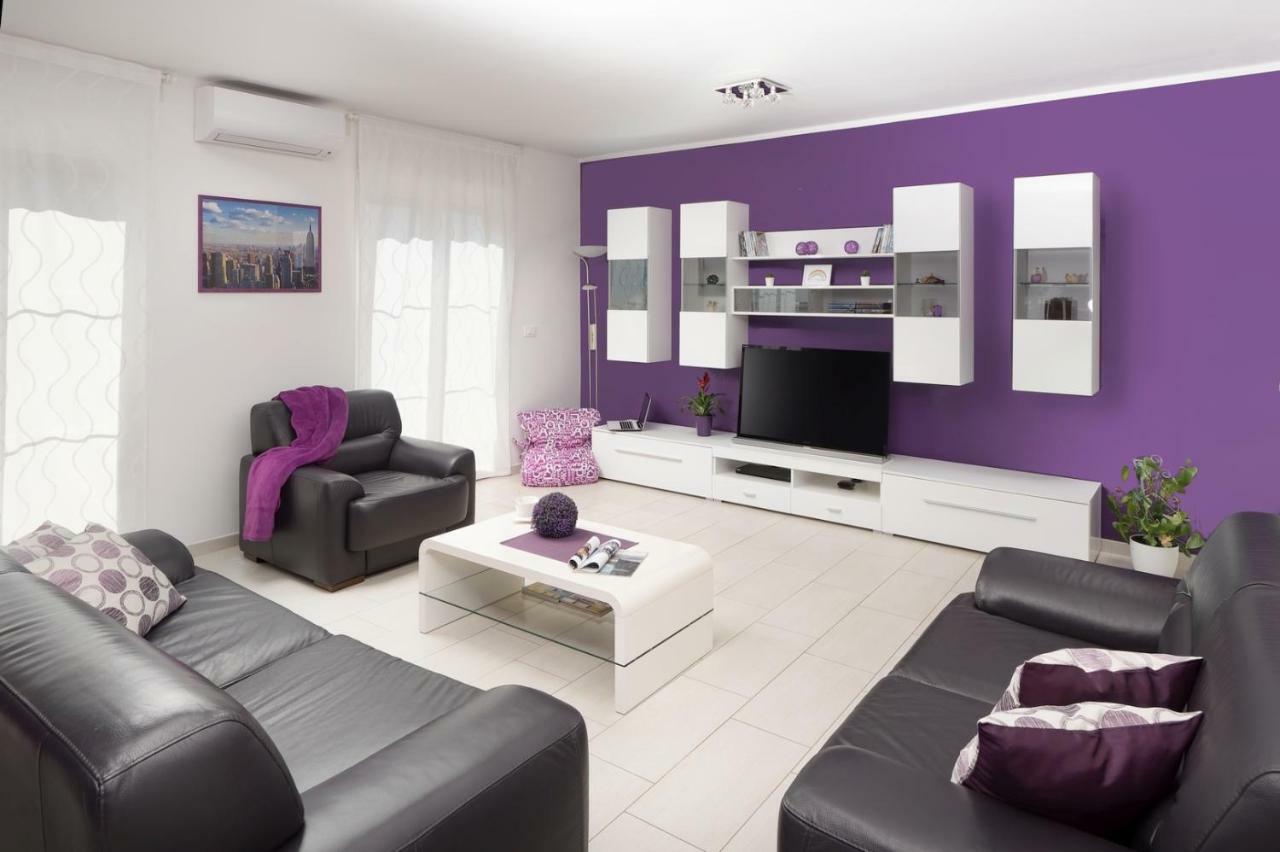 Rainbow Apartment Pula Bagian luar foto